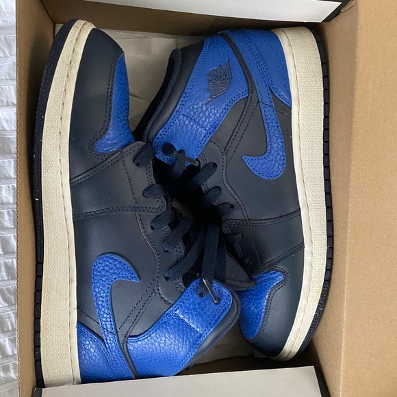 Air Jordan 1 mid BG - Picture 1 of 6